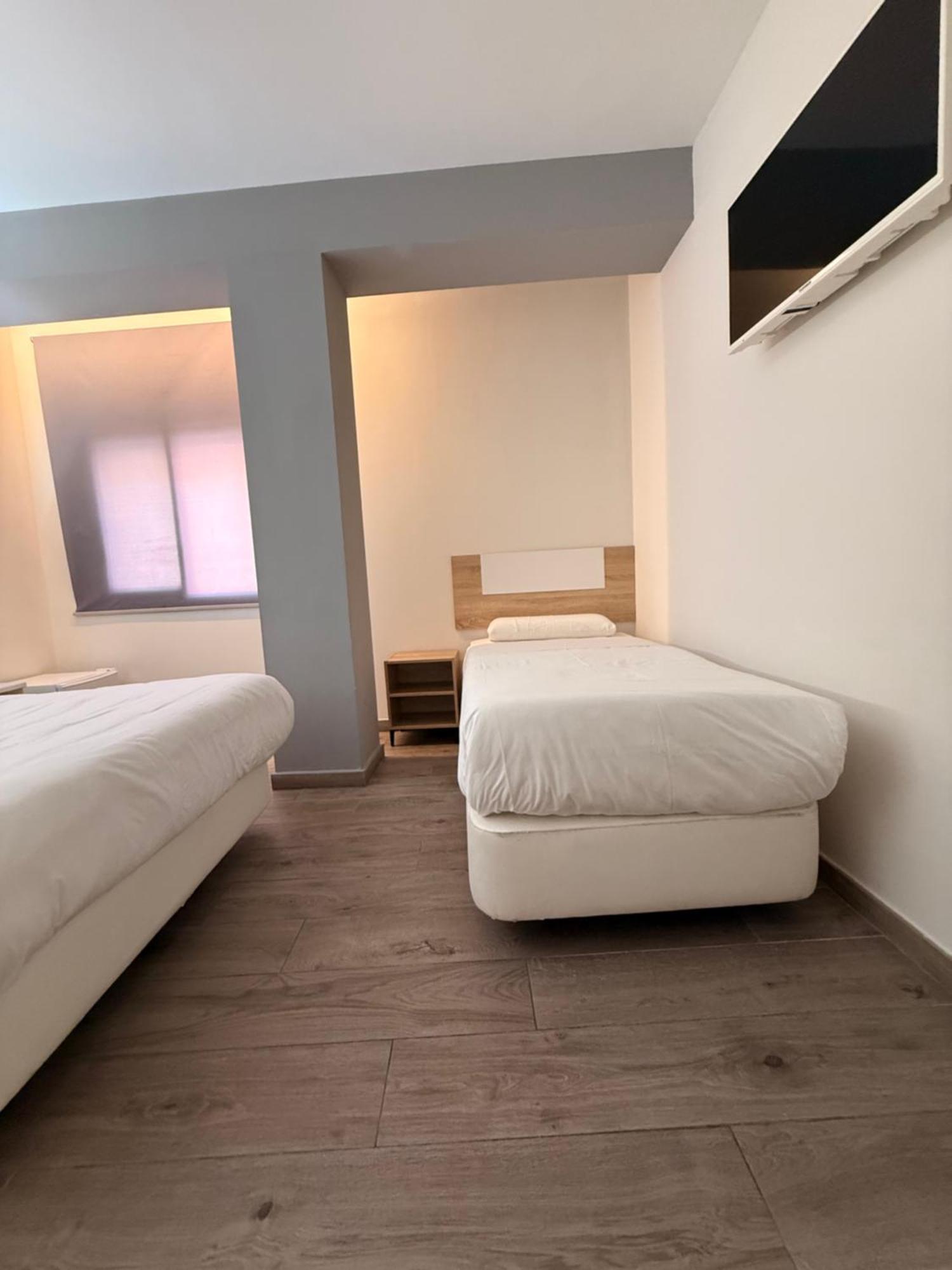 Hostal Letto Dal Mare Valencia Eksteriør billede